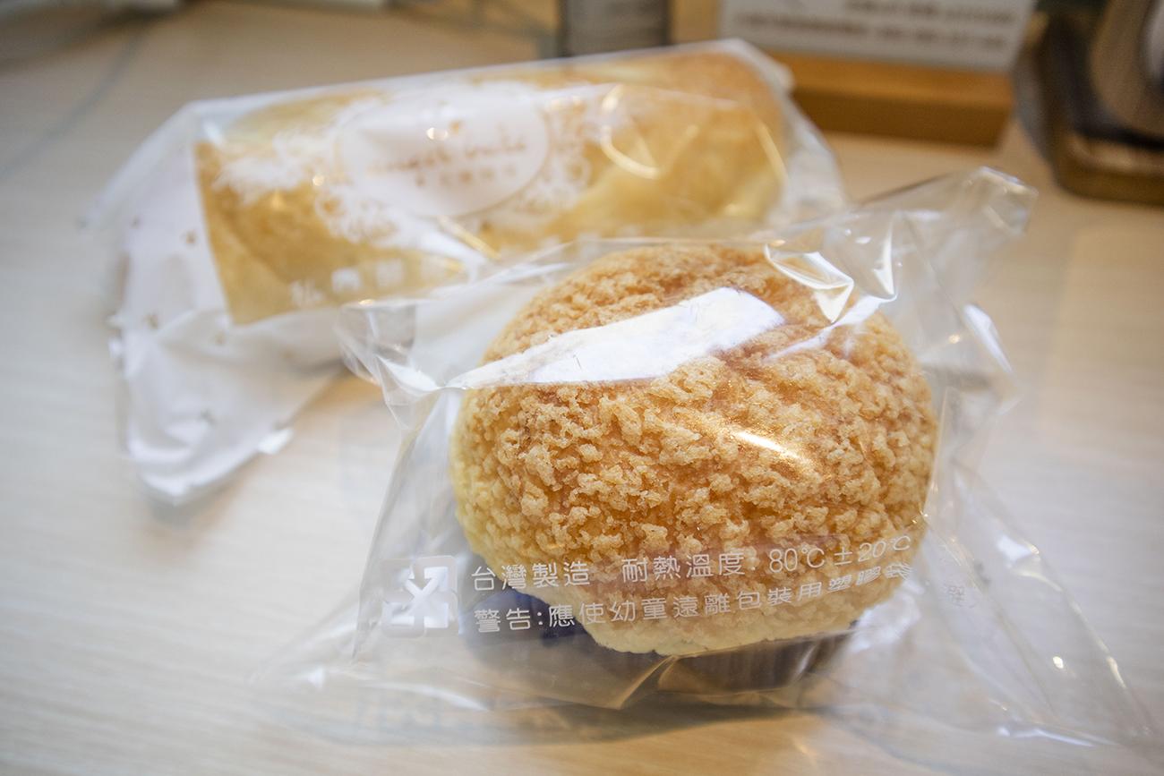 天使貝可のパン。英語が添えてあったため、買い物は簡単でした。